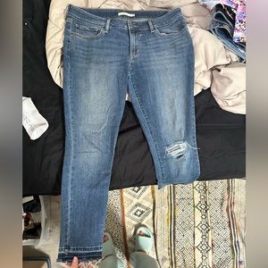 Levi 711 Skinny Jeans